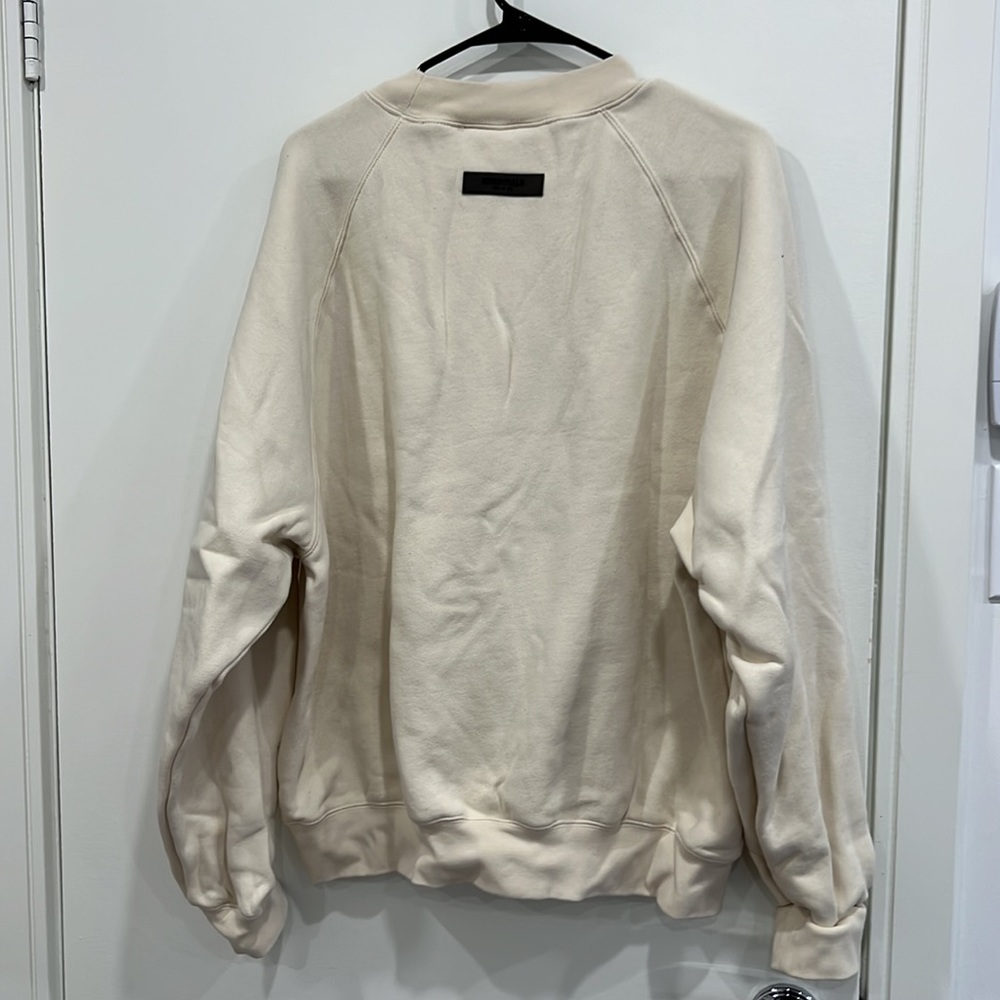 Essentials sweater size Medium - Picture 6 of 6
